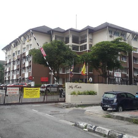 My Place Apartment Subang Jaya Buitenkant foto