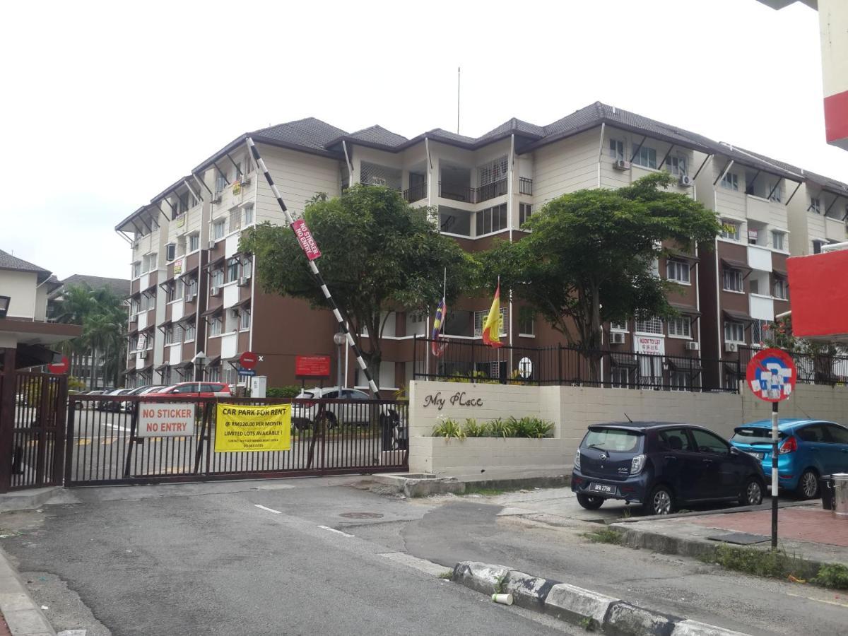 My Place Apartment Subang Jaya Buitenkant foto